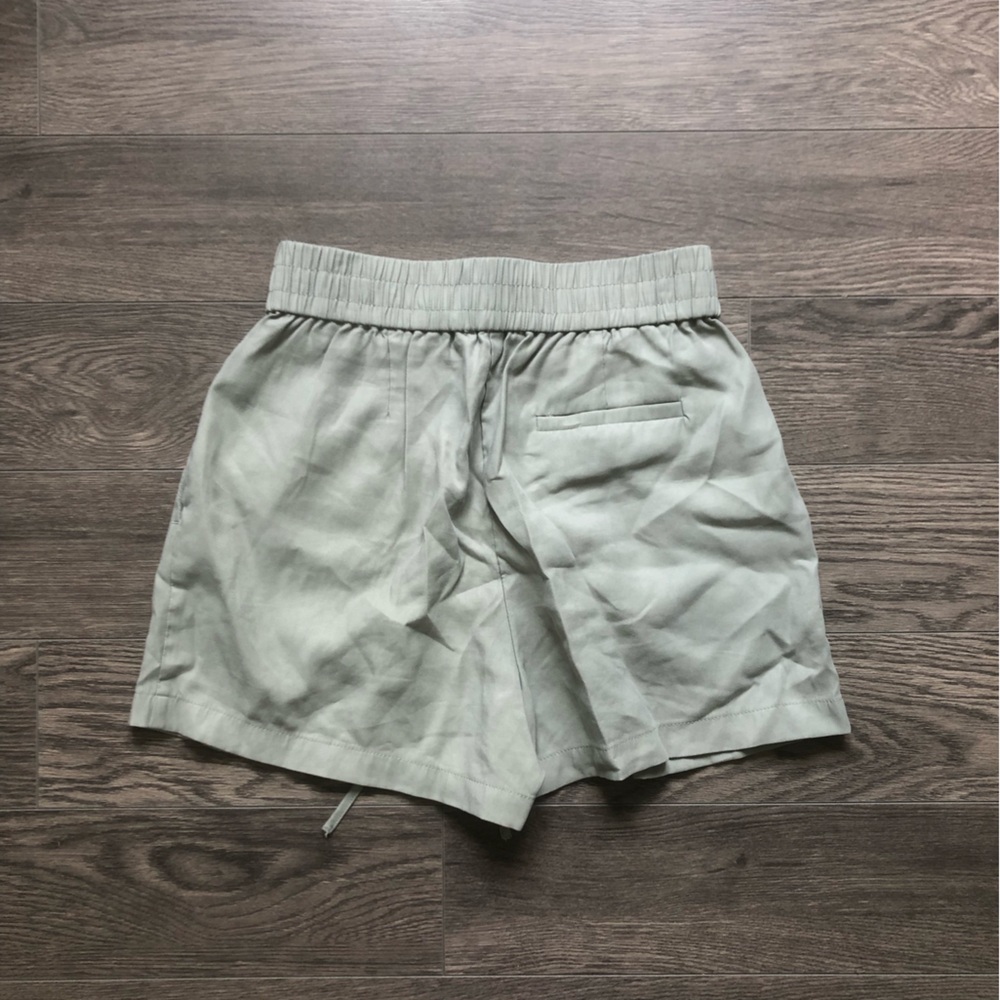Dynamite High Rise Flowy Shorts | Size S - Picture 5 of 5